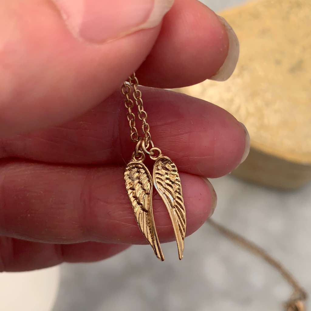 Delicate Double Angel Wings Necklace With Chain In Gold